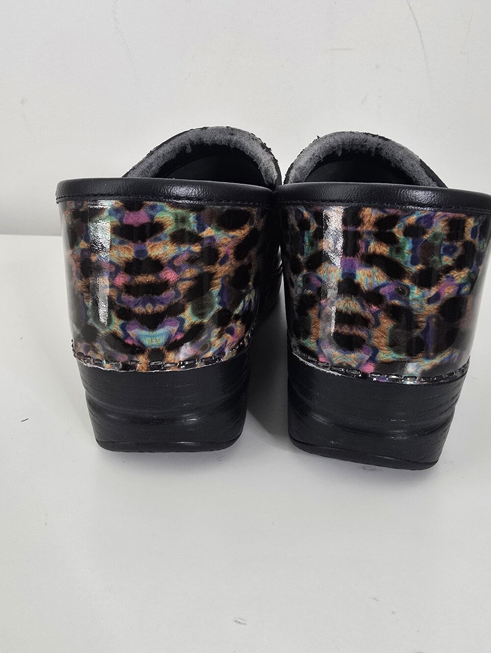 Dansko Professional Iridescent Leopard Rainbow Clogs Patent Leather Mule Size 40 - Picture 6 of 12